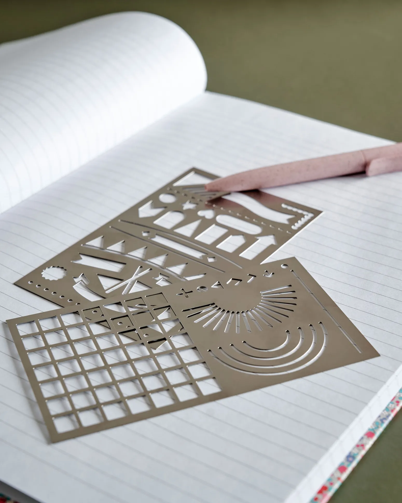 Søstrene Grene Schweiz Schreibwerkzeuge<Schablone